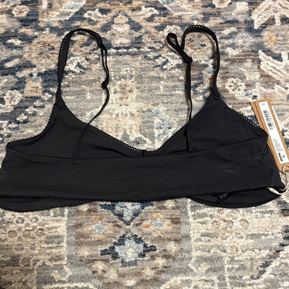 Skims Black Bralette - Picture 4 of 6
